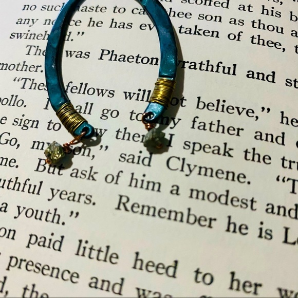 Bohemian Patina Wishbone stonedrop brass earrings - Picture 3 of 4